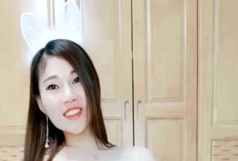 网红主播，吸精小奴隶，大秀啪啪口交内射1，喜欢点关注封面图