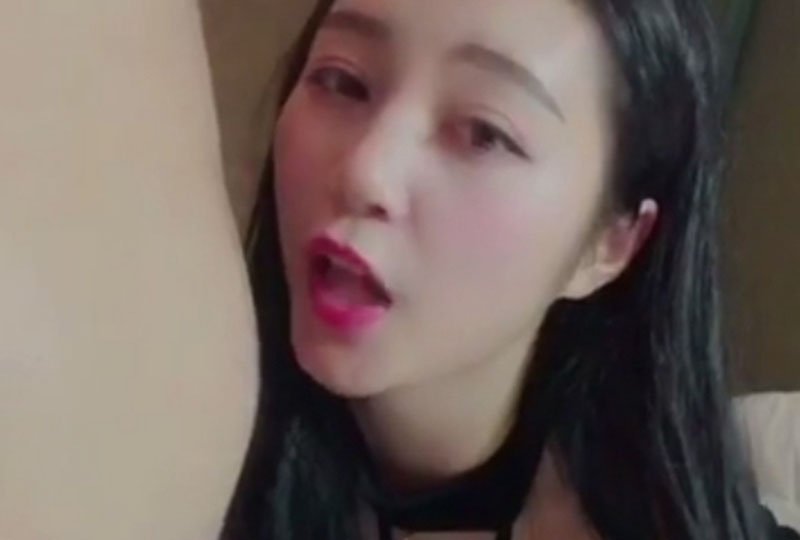 水灵灵女神跨坐骑乘啪啪封面图