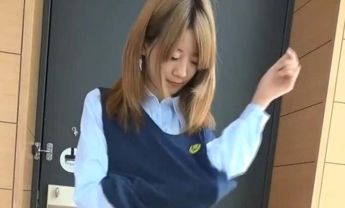 精致美女被后入婉转呻吟太让人销魂封面图