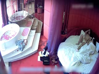 情趣酒店两个女同开房磨豆腐的啊封面图