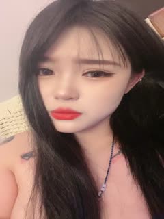 微胖女神露脸来袭，跟狼友互动撩骚精彩小秀，诱惑艳舞性感纹身，奶子比心精彩刺激，无毛白虎逼.封面图