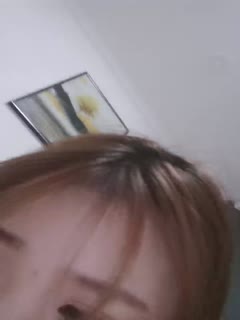 老主播套路婊第一视角掰穴自慰，道具插穴，火机燎逼毛，卖力口活手持镜头操逼，直接内射...封面图