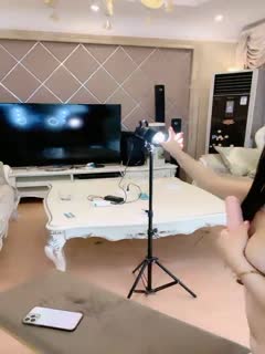 重磅！顶级绿播下海【小萧】道具自慰！超迷人精都射绝了_4...封面图