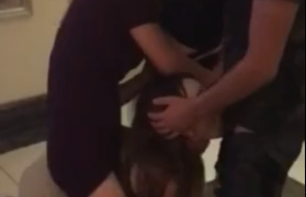 【高价购得】某站最新流出作品_富二代带着性感漂亮女友KTV包厢玩嗨后趁着酒劲玩群P游戏.封面图