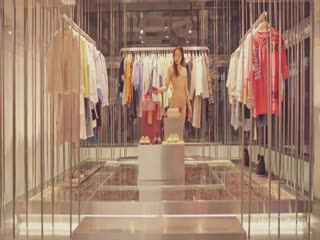 最新流出北京 天使捷哥裸體體購物順便客串一下展櫃模特.封面图