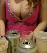 包房里挑人,选中开房全飞混插.封面图