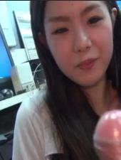 办公室没人让漂亮的文员口交撸J8直到射了.封面图