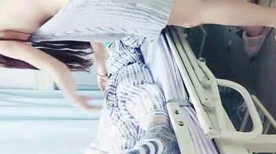 零零后美女男友出院前一晚来一炮今晚隔壁病床有个肺病患者不管他拉上帘子就开干.封面图