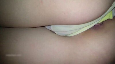 年轻貌美的气质长发美女和朋友一起去群趴.封面图