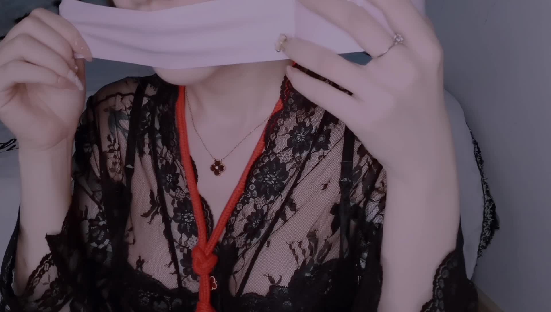 极品尤物金克丝jinx的秘密武器..封面图