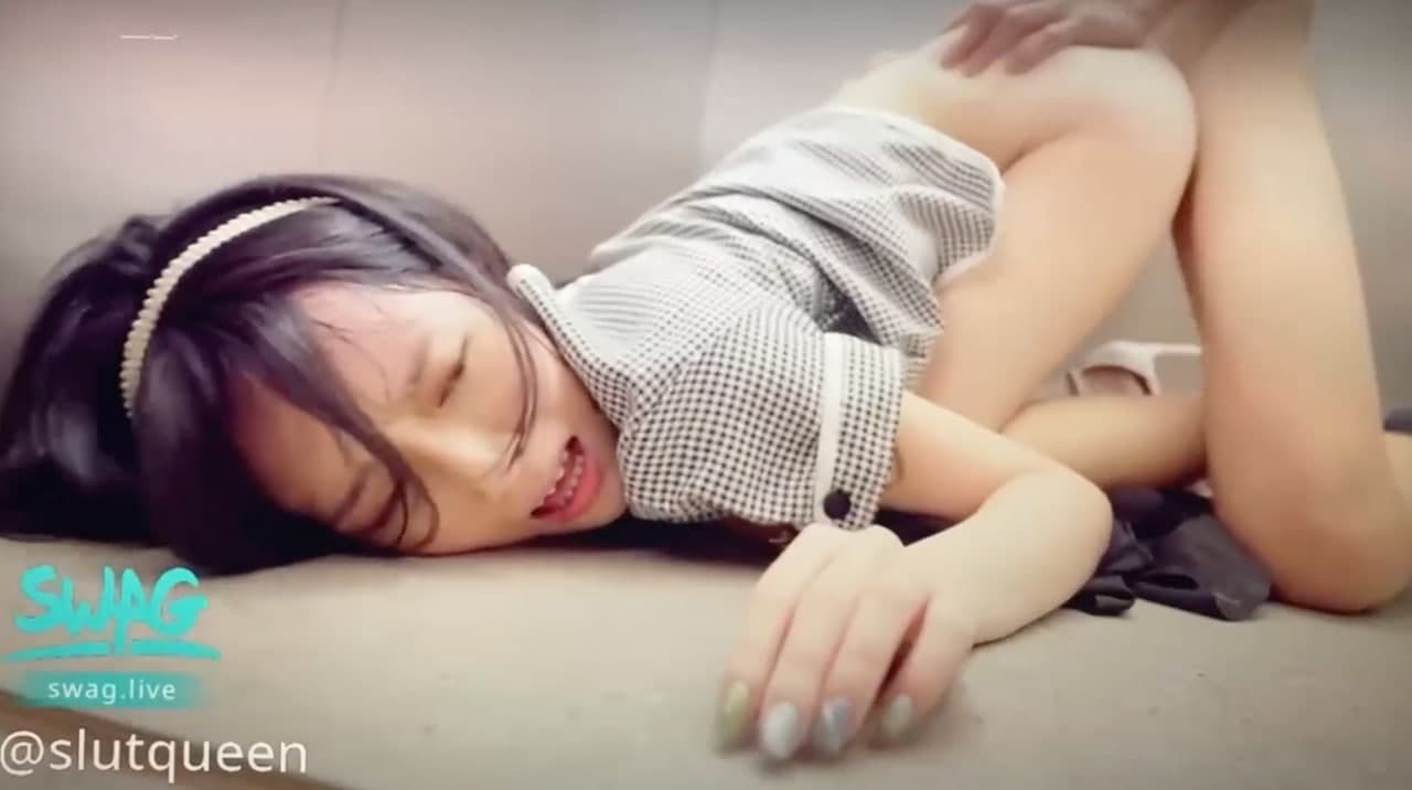 清纯的百货电梯小姐的日常工作.封面图