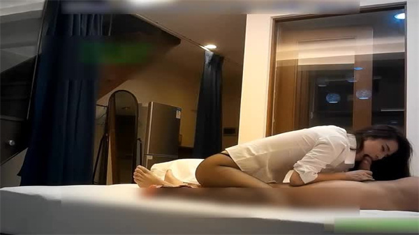 黑丝OL装美女总是让人欲罢不能大长腿开档丝袜性奋挡不住封面图