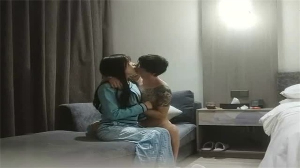 利哥探花极度诱惑身材够嫩水这么多封面图