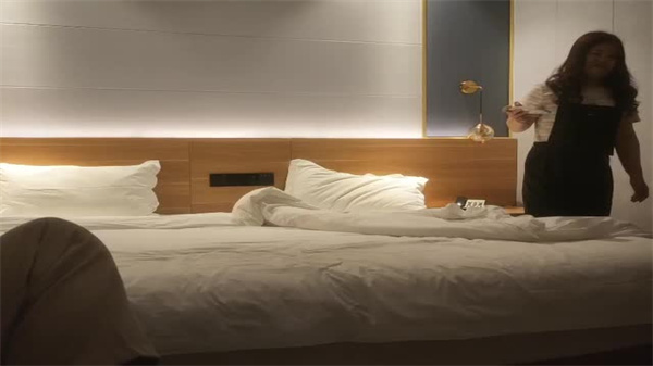 排骨小哥出征良家肉感肥臀骚妇封面图