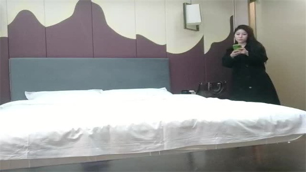 无情的屌探花一哥佳作不断今晚是新人23岁极品四川美女封面图