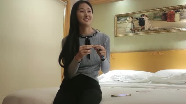 壹屌探花超清设备偷拍空姐女神真温柔封面图